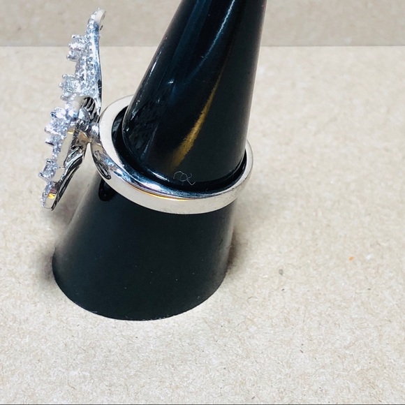 CZ Butterfly Ring - Picture 3 of 8